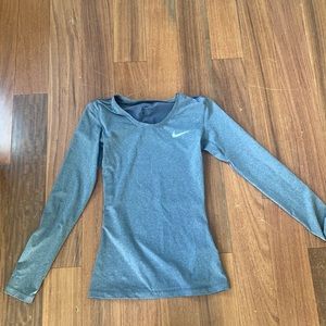 Tight fit Nike long sleeve